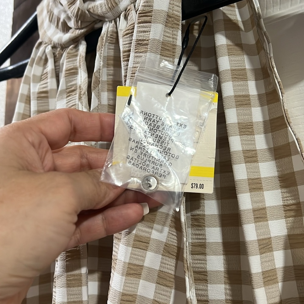 Nice shirt - Picture 3 of 5